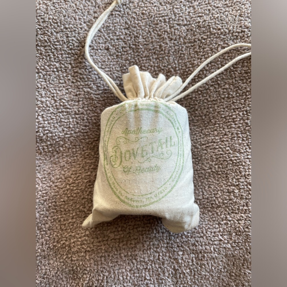 Dovetail Aphothecary Of Beauty Marshmallow Soap Lavender Cream